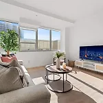 Charming La Retreat - Conveniently Located Near Downtown!