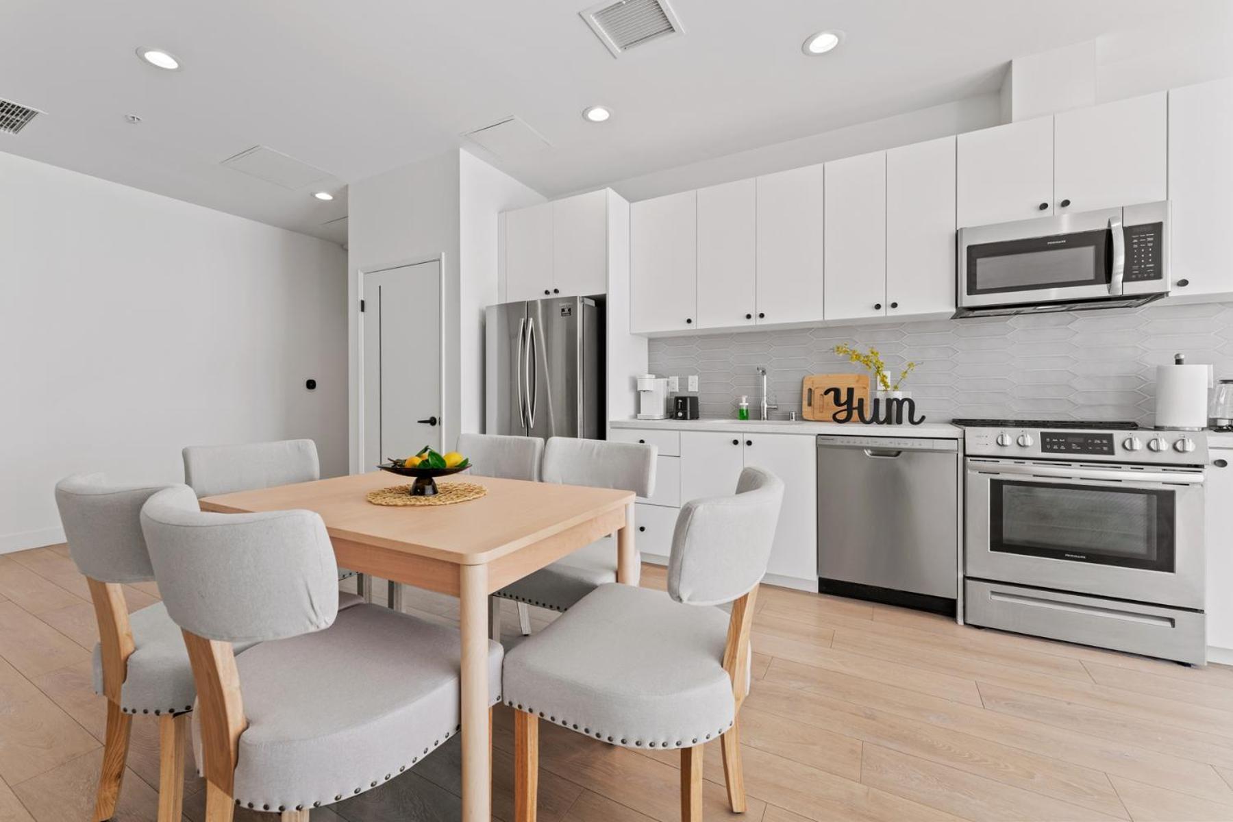 Hotel Charming La Retreat - Conveniently Located Near Downtown! 4*